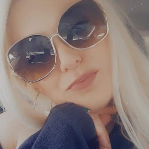 Meet your Posher, Rachel - Picture 2 of 4